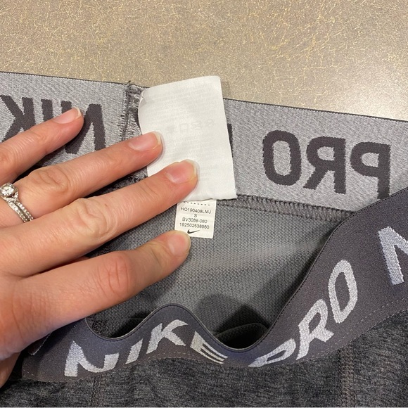 Nike Pro Leggings size small - Picture 3 of 7